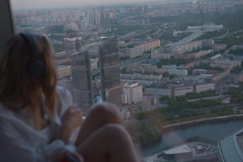 expat community tips